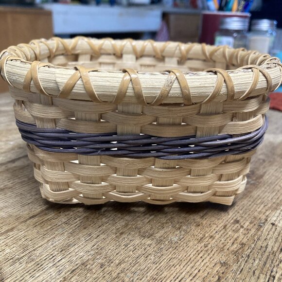 VTG Woven Basket Artisan Handmade Cottagecore Farmhouse Decor Square Signed - Picture 2 of 9